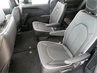 2027 Chrysler Pacifica Limited