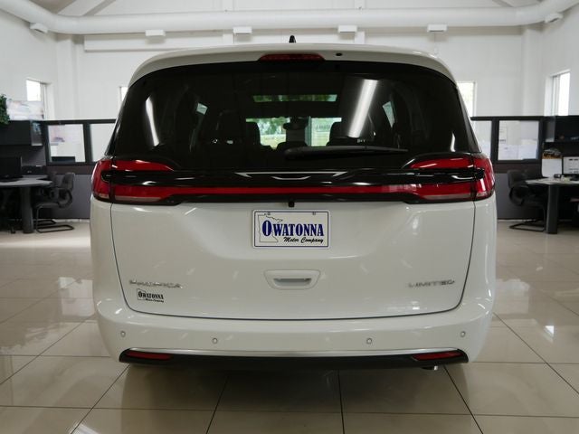 2027 Chrysler Pacifica Limited