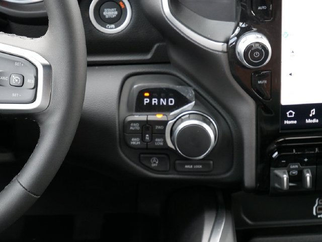 2026 RAM 1500 Big Horn/Lone Star Level 2 Equipment Group