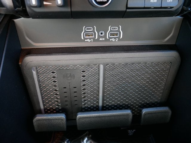 2026 RAM 1500 Big Horn/Lone Star Level 2 Equipment Group